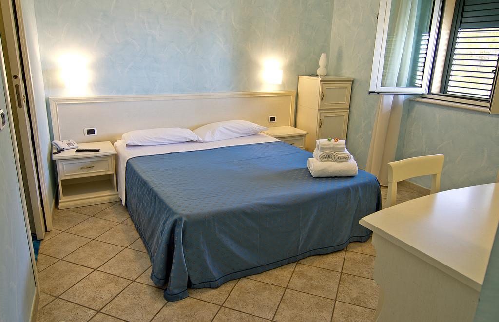 Hotel Capital Cupra Marittima Chambre photo