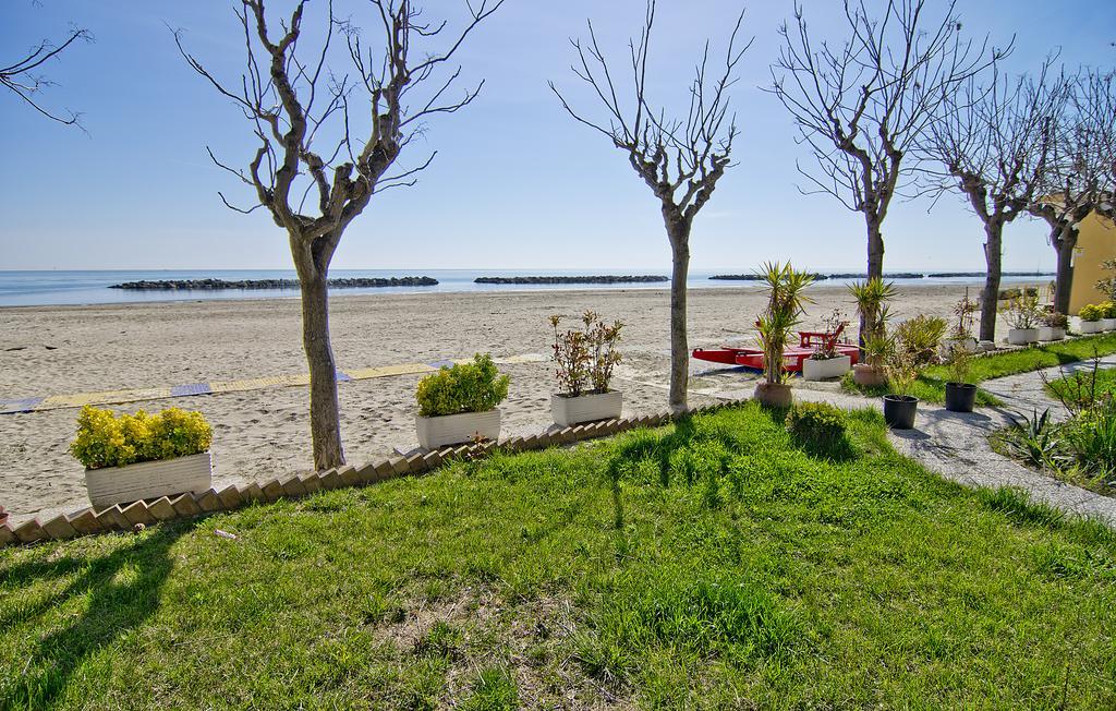 Hotel Capital Cupra Marittima Extérieur photo