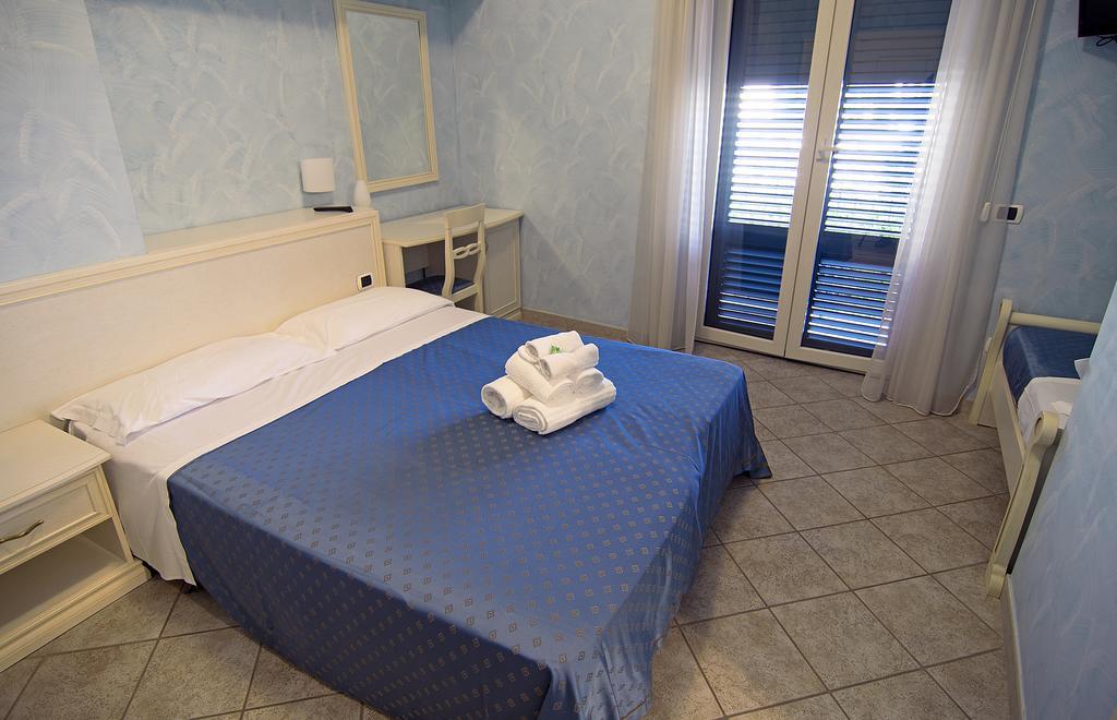 Hotel Capital Cupra Marittima Chambre photo