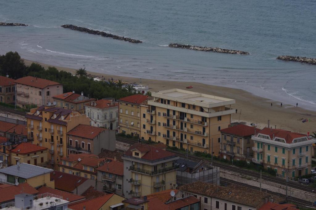 Hotel Capital Cupra Marittima Extérieur photo